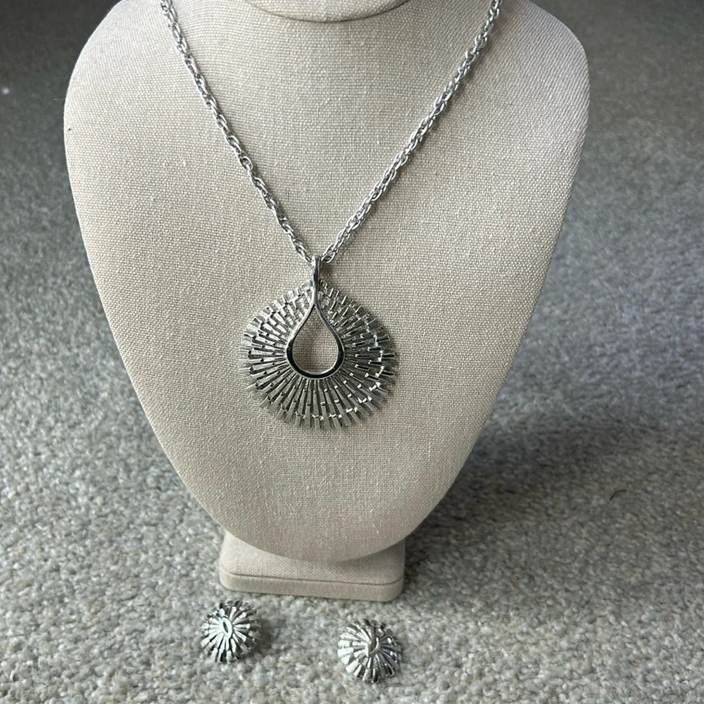 Vintage Crown Trifari Necklace & Earrings